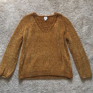 Gold velvety sweater v-neck